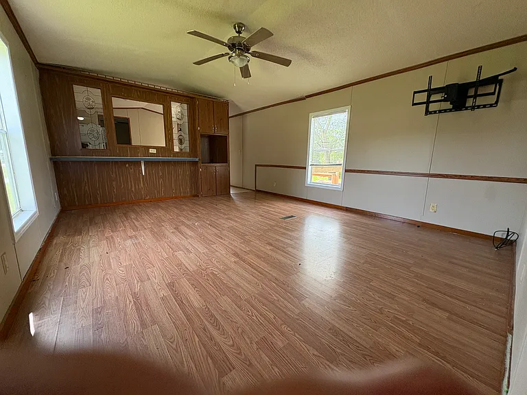 3640 Katherine Dr — Photo 10