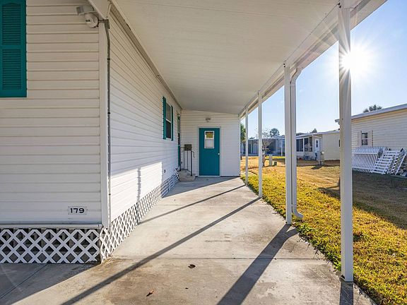 5th image of 1739 Red Pine Ave
