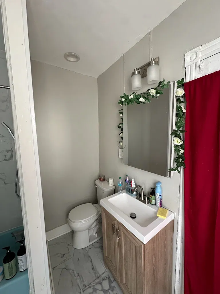 2 bed, 900 sqft, $1,300 — Photo 2