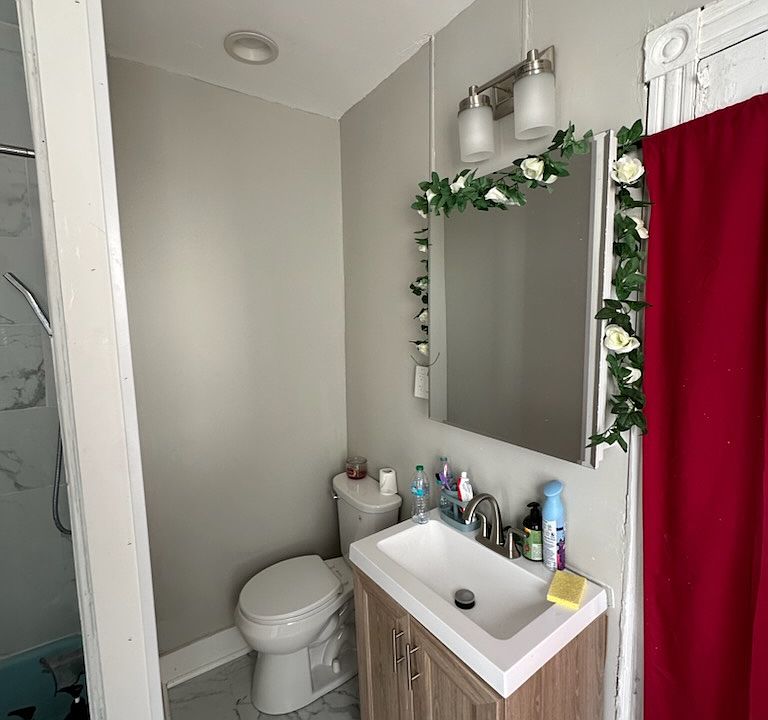 2nd image of 323 N Front St #2