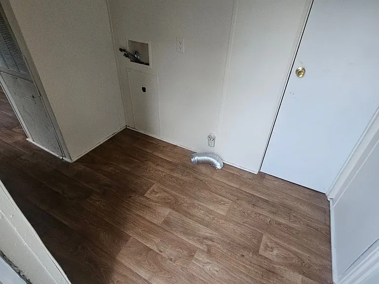 50 Daisy Ln #10 — Photo 11