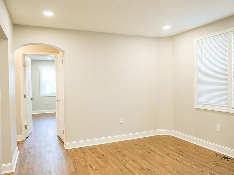 2205 Southern Ave — Photo 19
