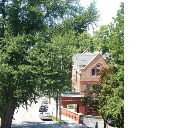 38 Hamilton Pl APT 1S, North Tarrytown, NY 10591