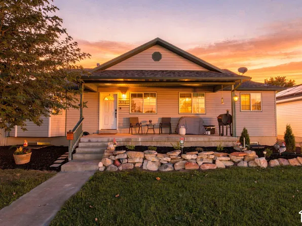 2135 E White Pine Rd, Eagle Mountain, UT 84005