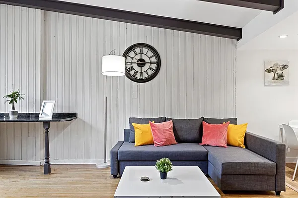 Rented by Oxford Property Group | media 9