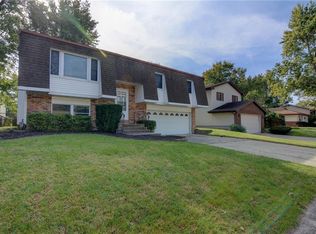 3514 Dove Dr, Decatur, IL 62526