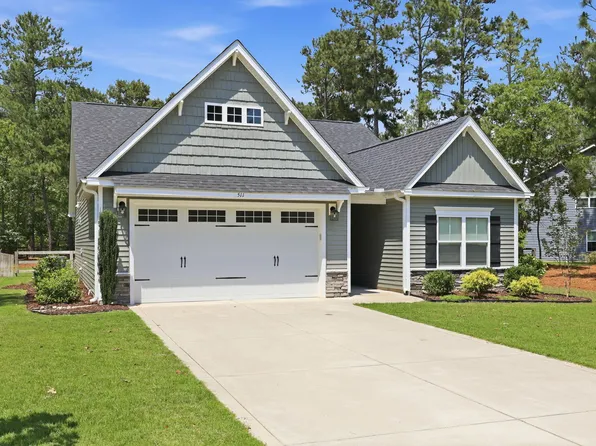 511 Pondpine Ln, Carthage, NC 28327