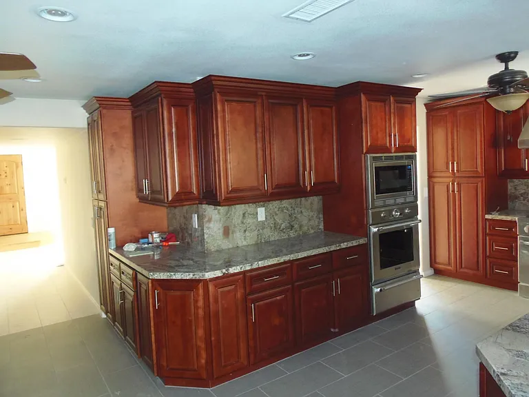 28020 Avenida Maravilla — Photo 4