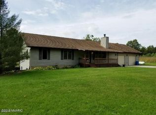 6000 Daniel Boone Trl, Berrien Springs, MI 49103
