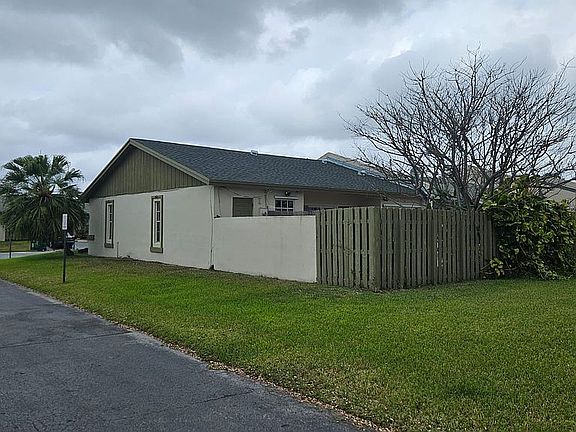 3rd image of 12031 SW 110 Srteet Cir E