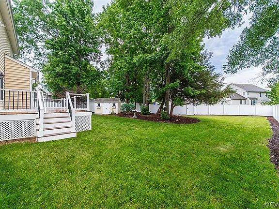 2nd image of 725 Green Garden Cir
