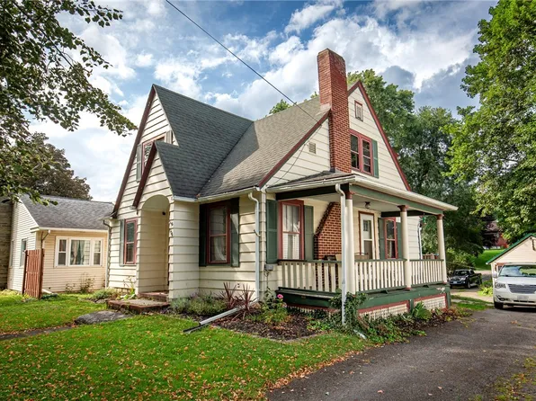 206 W Washington St, Bath, NY 14810