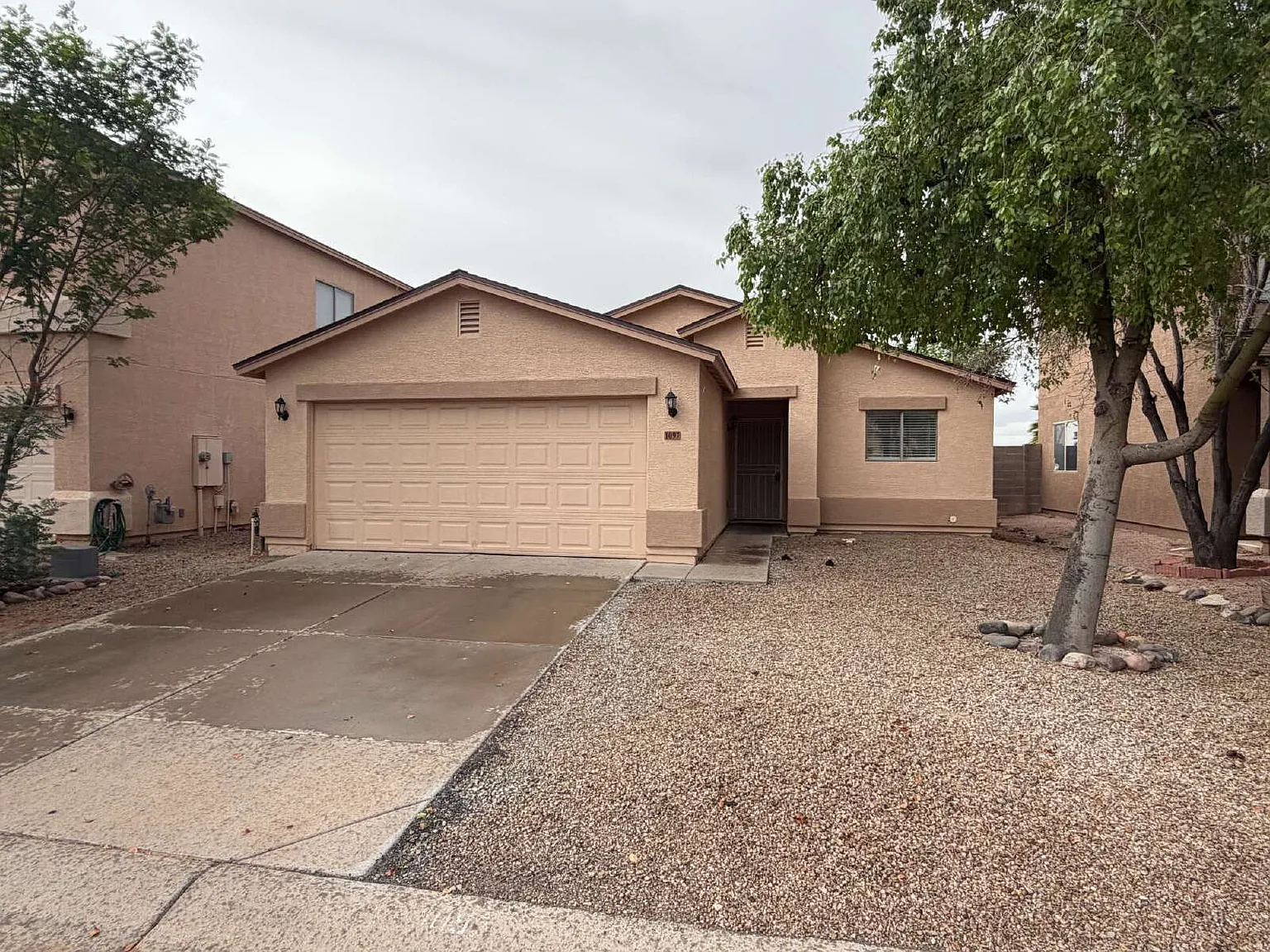 3 bed, 2.0 bath, 1267 sqft, $1,695 — Photo 3