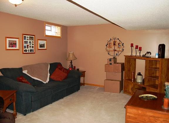 4th image of 38484 Kost Trl
