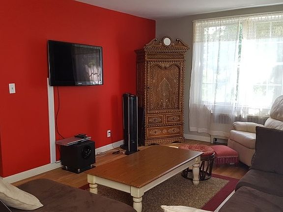 4th image of 101 Gates Ave #C003c-33