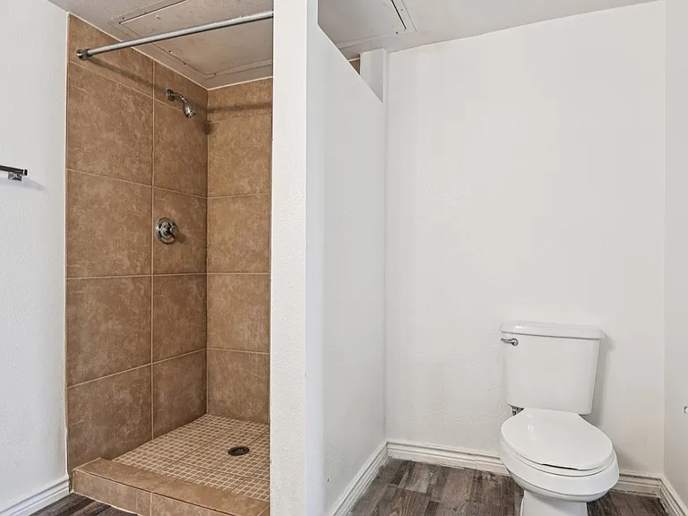 Timber Oaks Apartments — Photo 12