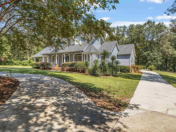 4th image of 8823 Jomaureen Way