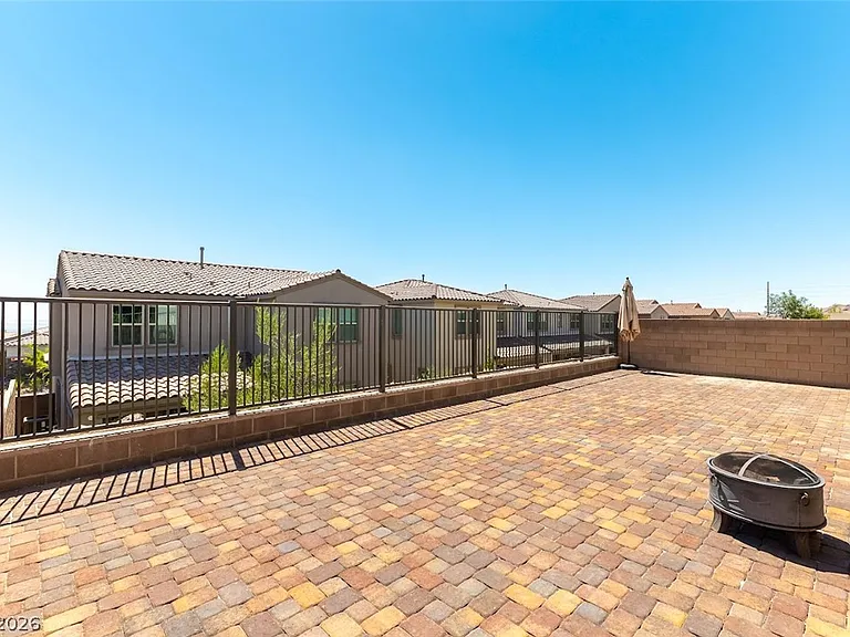 238 Badwater Basin St — Photo 8
