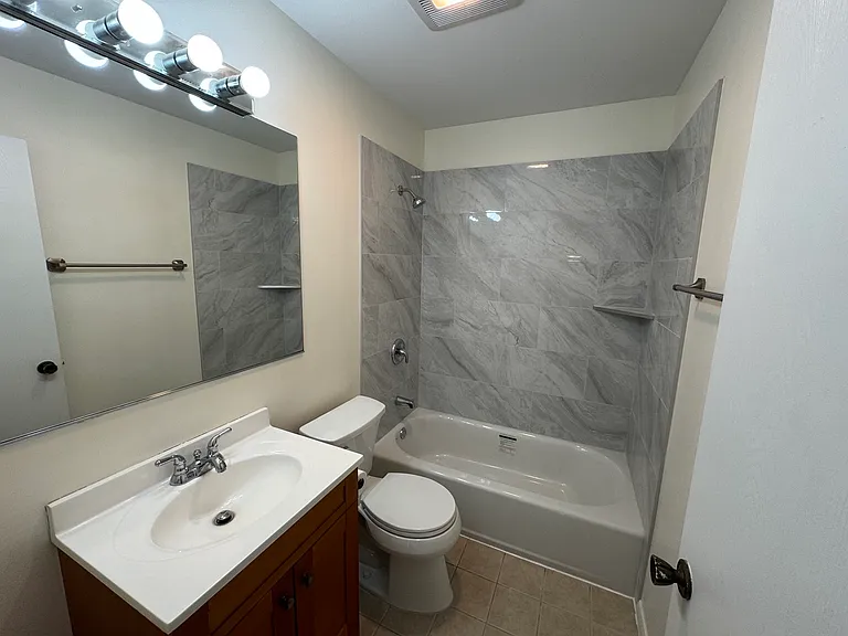 425 Beechwood Dr — Photo 8
