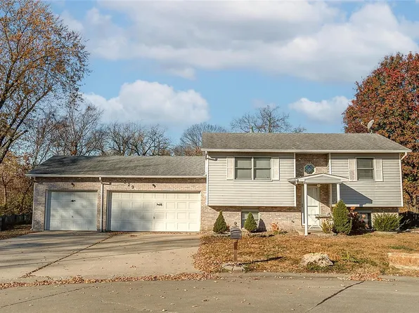 229 Chouteau Point, Granite City, IL 62040