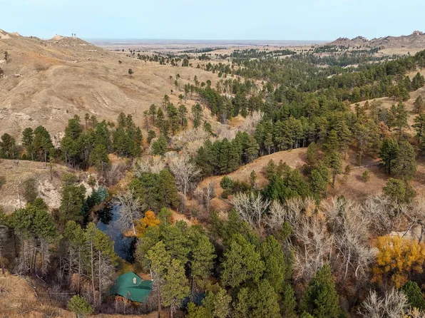 909 W Ash Creek Rd, Crawford, NE 69339