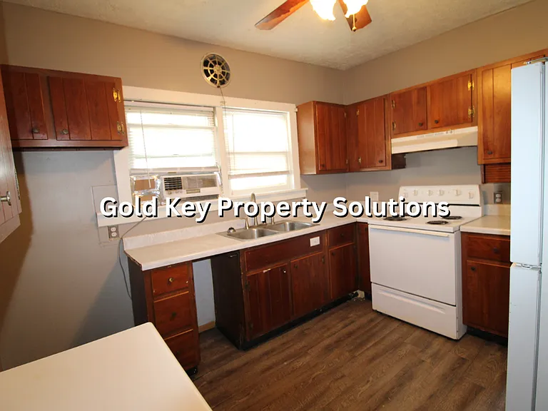 706 University Blvd — Photo 9