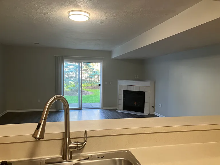 1789 Park Trl NE — Photo 18
