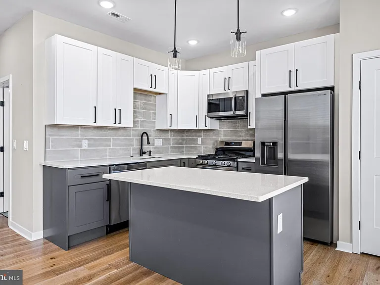 2409 N Hancock St #6 — Photo 19