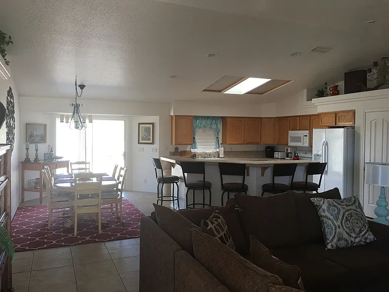 3715 Beachview Dr — Photo 4