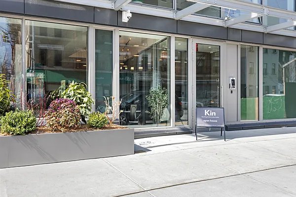 Rented by Kin | media 20