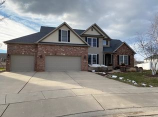 303 Windycrest Dr, Chatham, IL