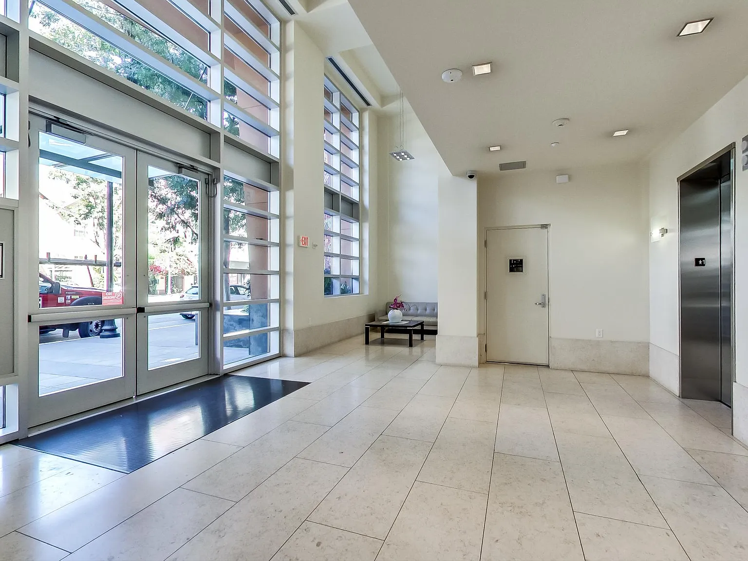1 bed, 759 sqft, $2,725 — Photo 4