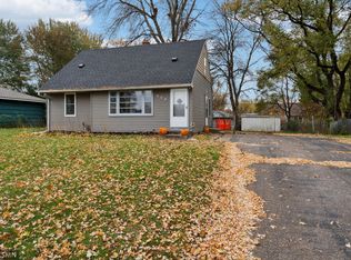 150 Skillman Ave E, Maplewood, MN 55117