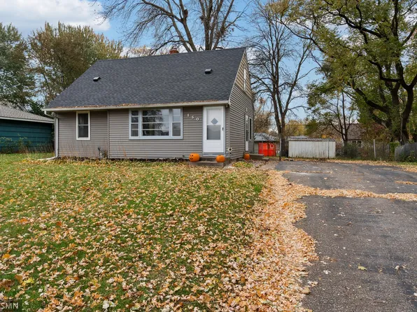 150 Skillman Ave E, Maplewood, MN 55117