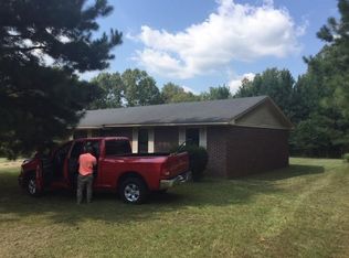 867 Dr Sears Rd, West Point, MS 39773