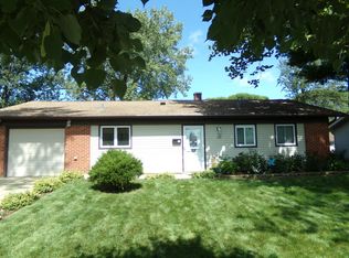 460 Alcoa Ln, Hoffman Estates, IL 60169