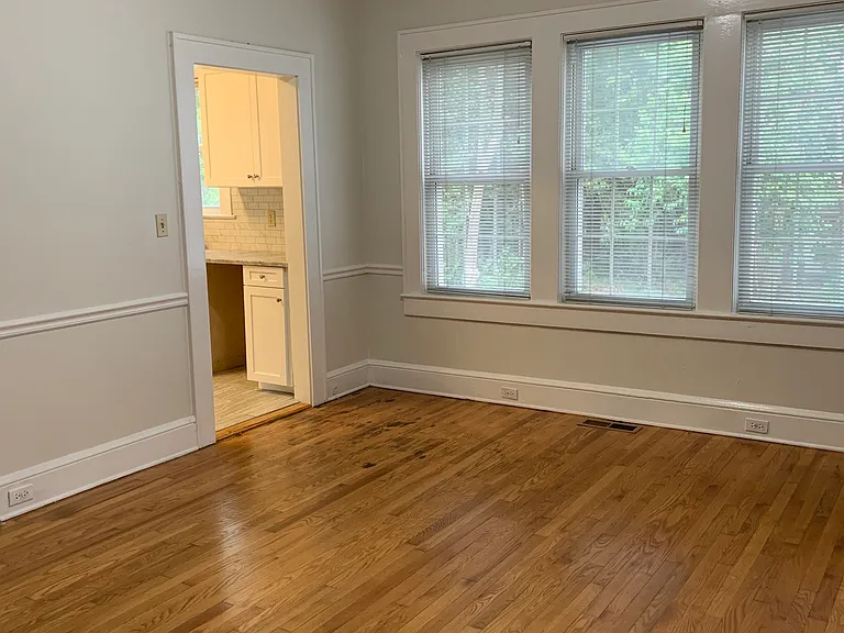 514 E College Ave — Photo 5