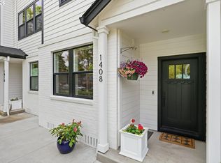 1408 SE Glenwood St #2, Portland, OR 97202