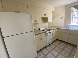 235 Exeter Pl APT 205, Saint Paul, MN 55104