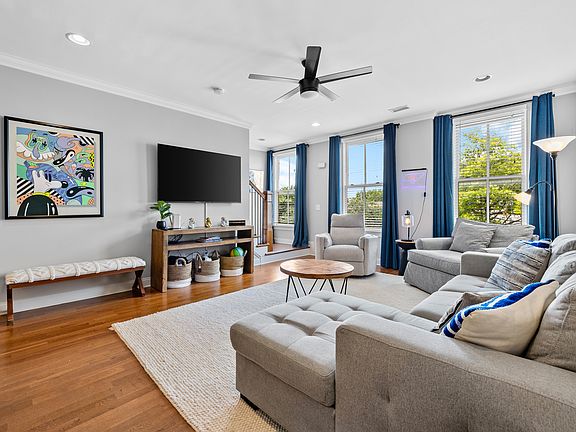 2nd image of 2112 Acklen Ave APT 205