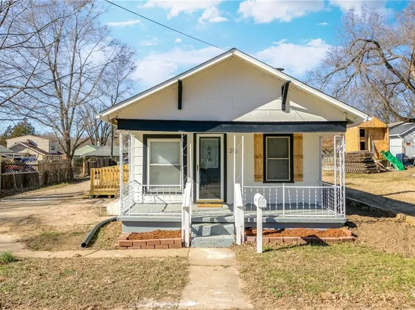 212 S Rogers St, Independence, MO 64050