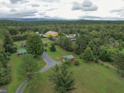 4615 Valley Rd, Berkeley Springs, WV 25411