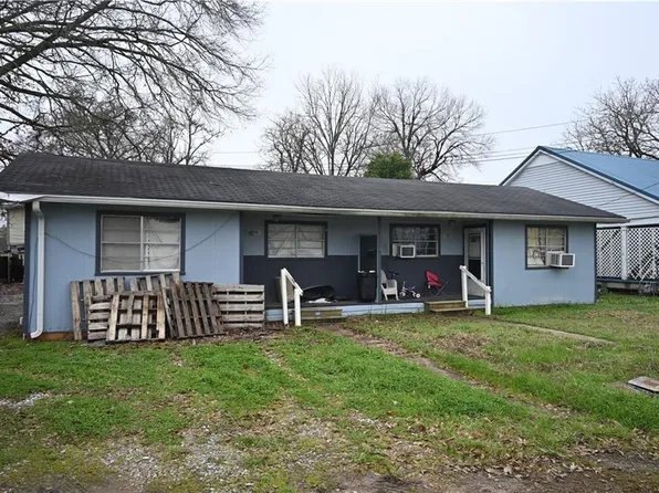 316 & 318 W Waddil St, Marksville, LA 71351