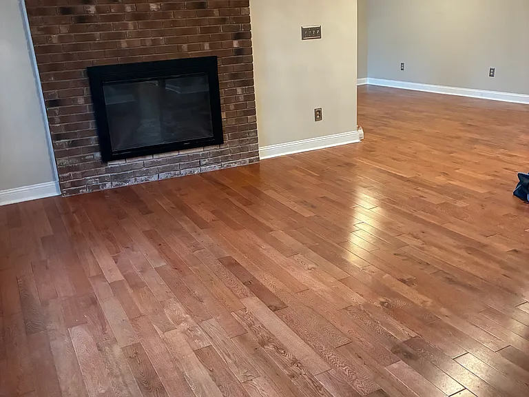 2426 Jay Cir — Photo 2
