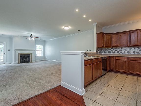 3rd image of 7032 Pemmbrooke Shire Ln