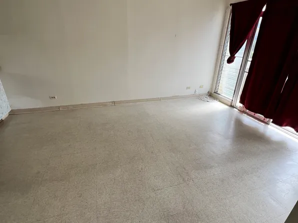 1760 Nanea St #305, Honolulu, HI 96826