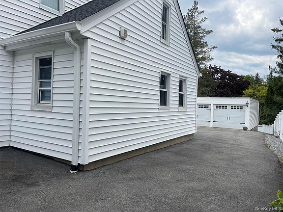 3rd image of 64 Tamarack Road