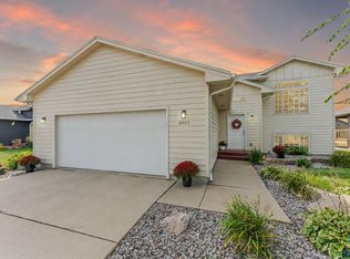8905 W 18th St, Sioux Falls, SD 57106