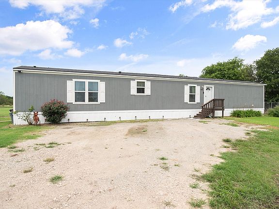 2nd image of 2989 NE County Road 2040
