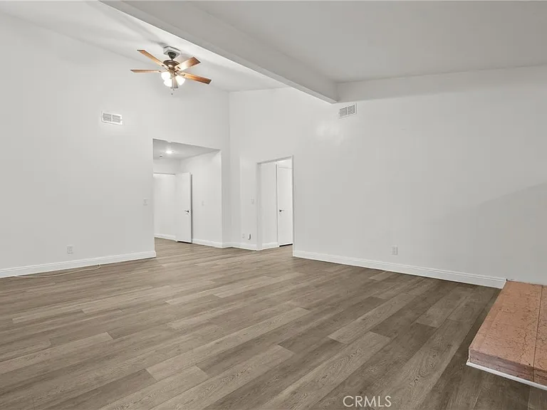 9724 Bothwell Rd — Photo 50
